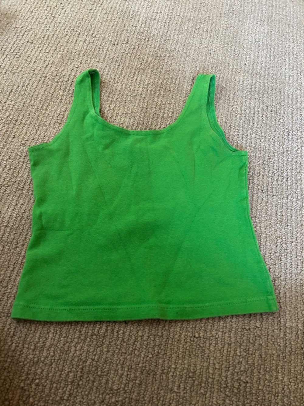 Women’s Green Scoop Neck Tank Top - Classic Everyday Staple